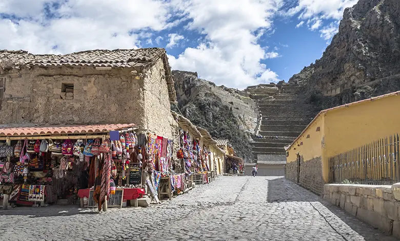 The Craft Fair of Ollantaytambo