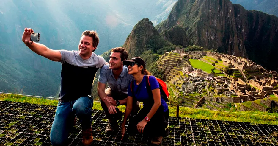 Travelers in Machu Picchu 2025