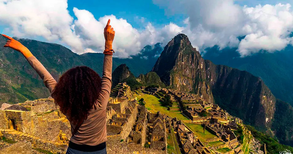 visiting Machu Picchu without altitude sickness