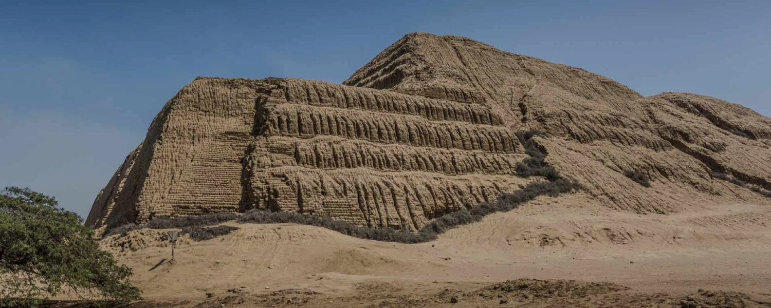 Huaca del sol moche pyramids