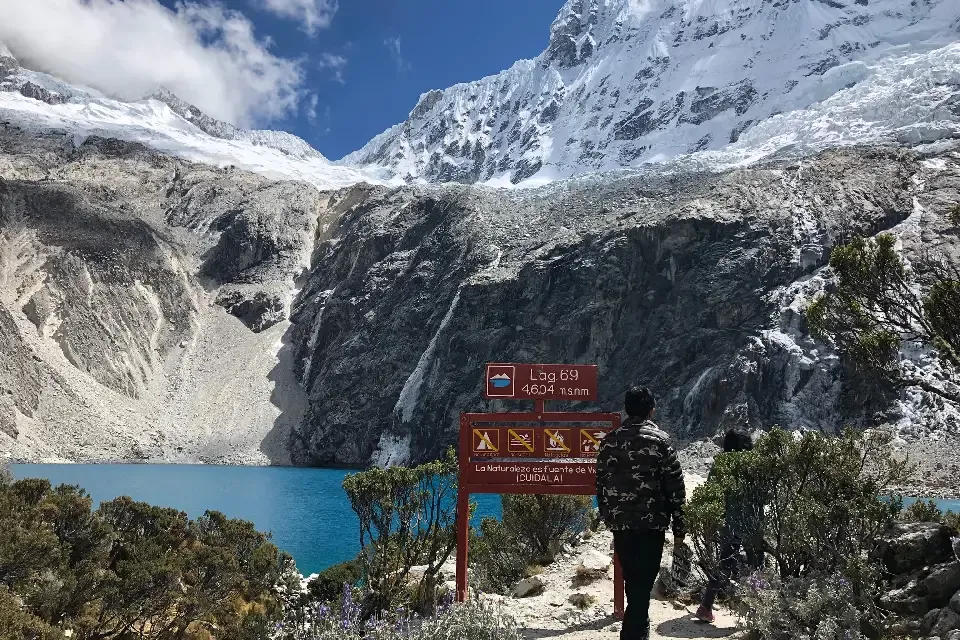 Hike to Laguna 69