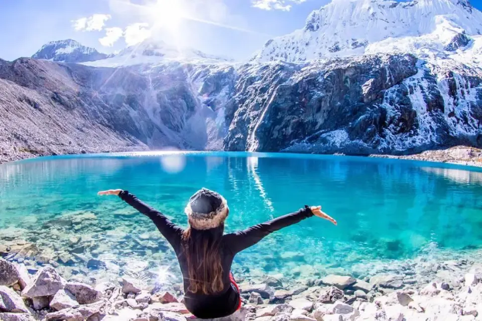 Laguna 69 and the snow-capped Chacraraju peak
