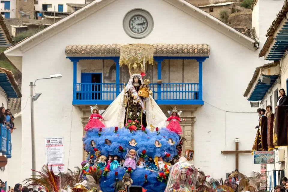 Virgen del Carmen dancers in Paucartambo Virgen del Carmen dancers in Paucartambo