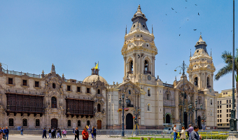 Colonial Lima, Huacachina and Machu Picchu