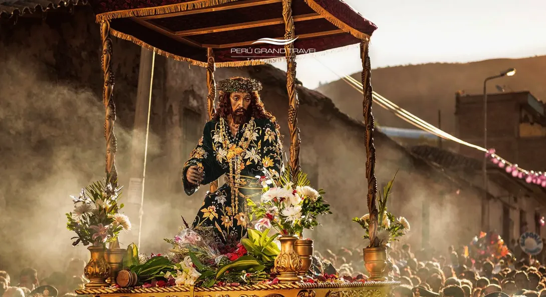 Sculpture of the Lord in procession in Ayacucho in the central square