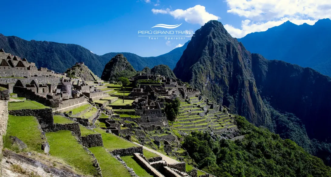 Machu Picchu tours from Cusco with scenic views of the Andes