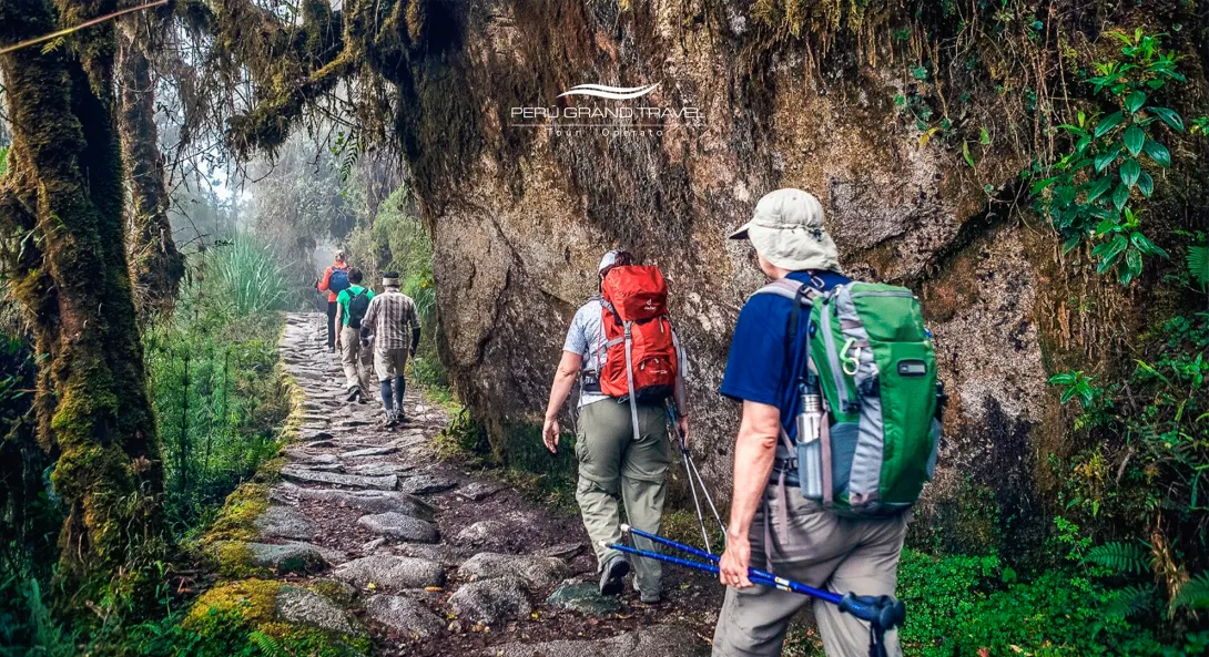People on the Classic Inca Trail, Inca Trail, People trekking, Classic Inca Trail route, Inca Trail 4 days, Classic