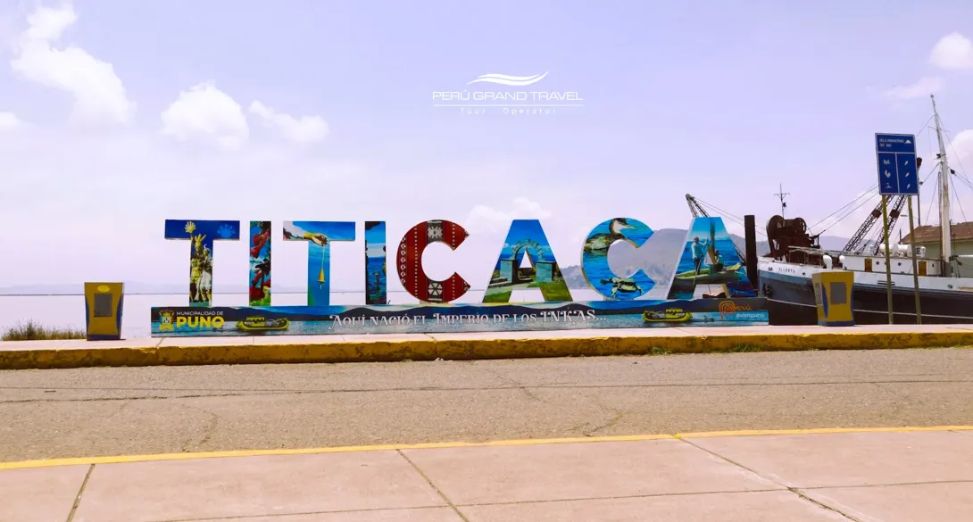 Lake Titicaca sign with scenic Andes background – things to do in Lake Titicaca.