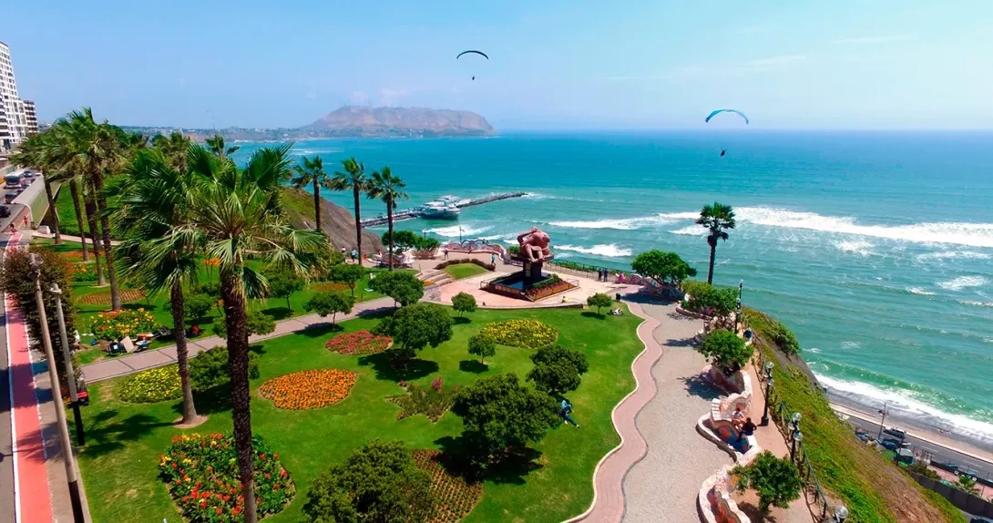 Lima parks - Love Park in Miraflores