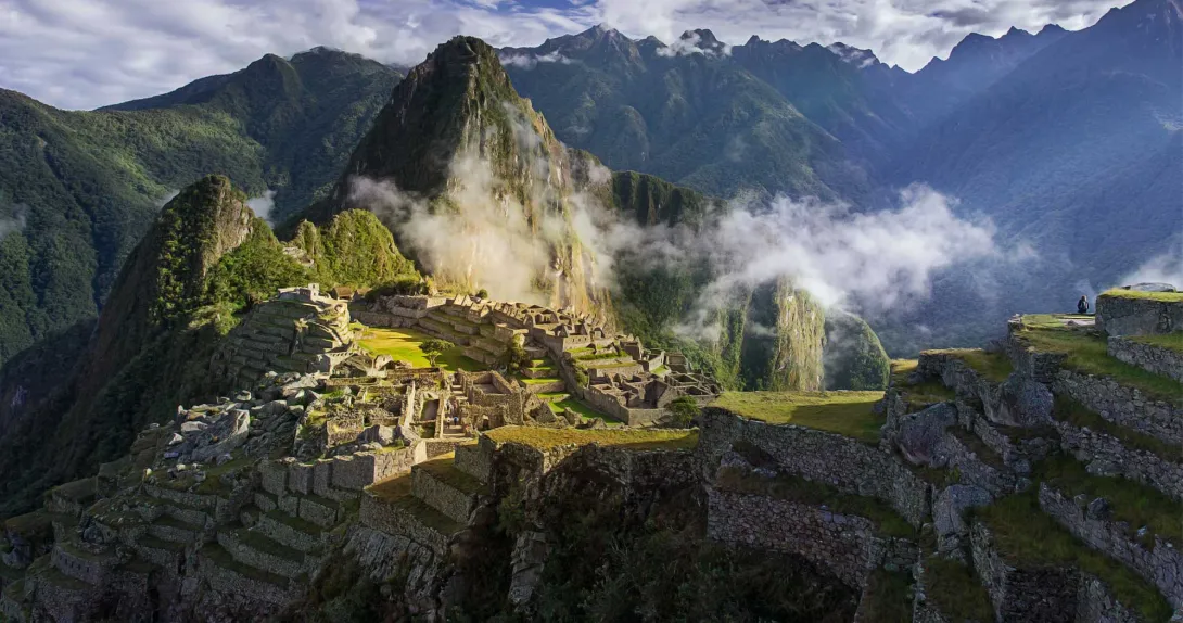 Machu Picchu circuit 2, view of the Inca citadel and buildings